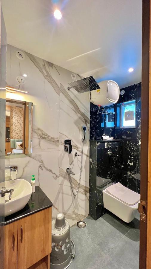 The Magnum Hotel Диогар Екстериор снимка