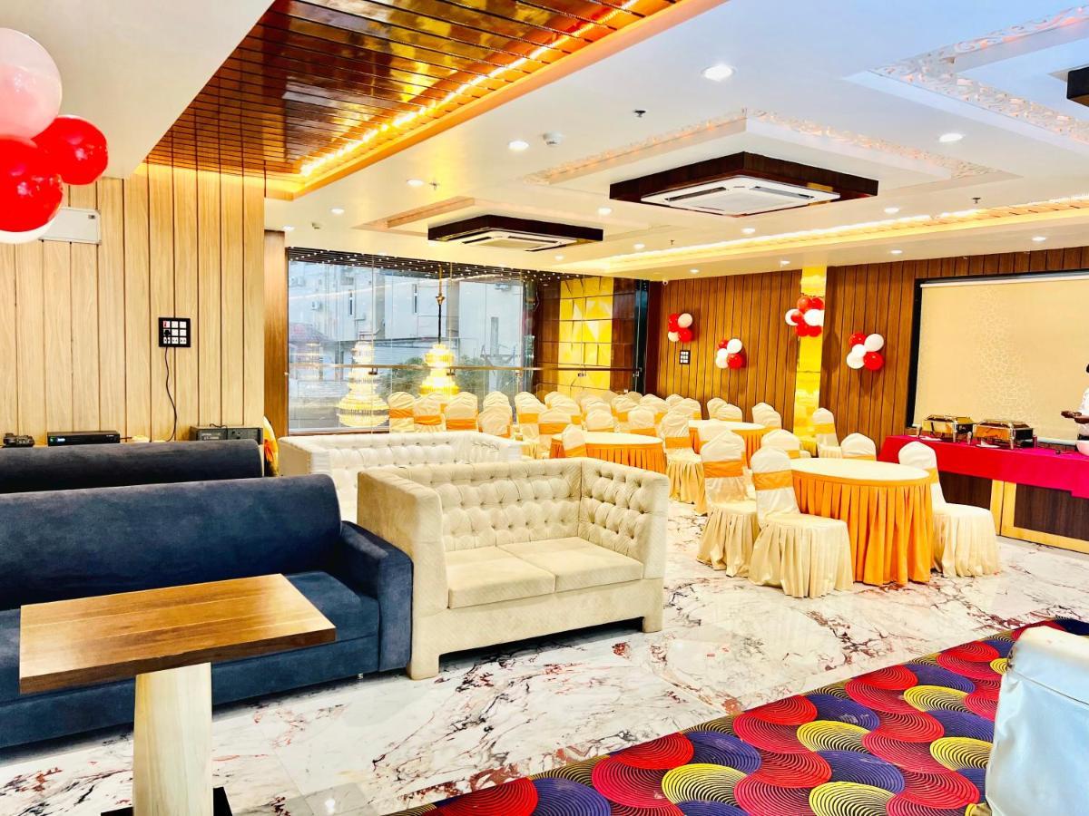 The Magnum Hotel Диогар Екстериор снимка