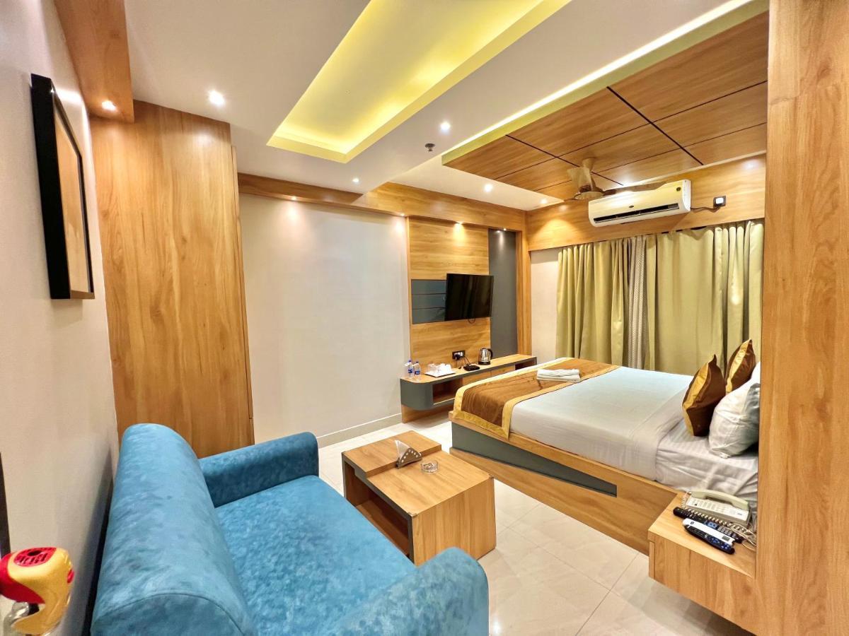 The Magnum Hotel Диогар Екстериор снимка